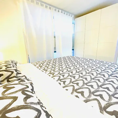 Apartment La Rossa Dei Navigli Big Central Apartment Milan